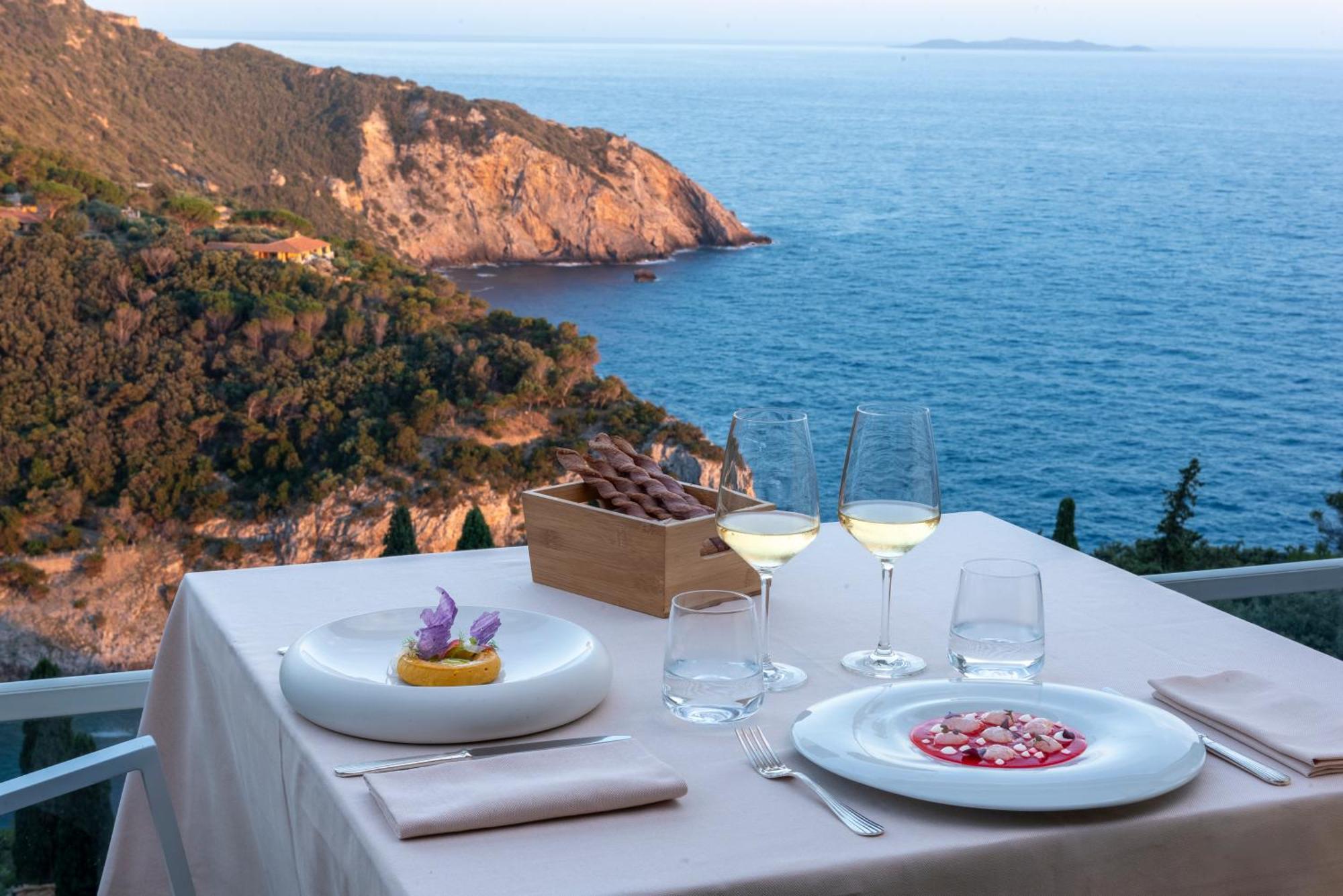Boutique Hotel Torre Di Cala Piccola Porto Santo Stefano  Eksteriør billede